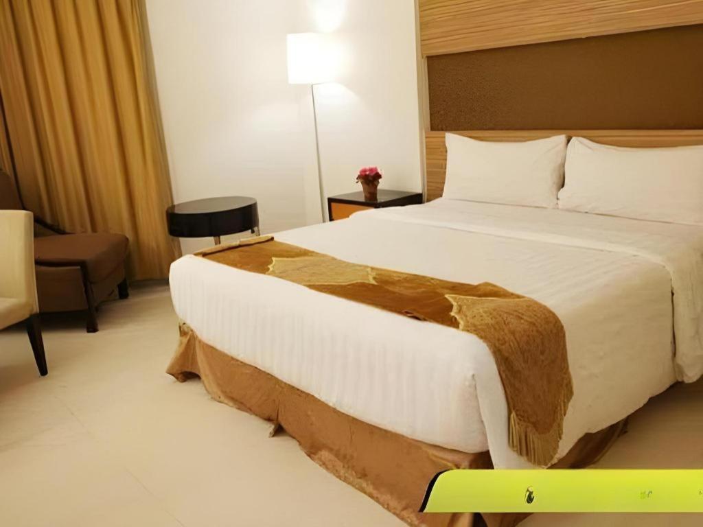 Grand Basko Hotel Padang  Extérieur photo